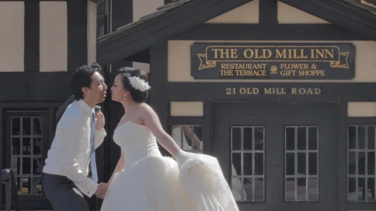 toronto engagement and wedding photography at Old Mill Inn