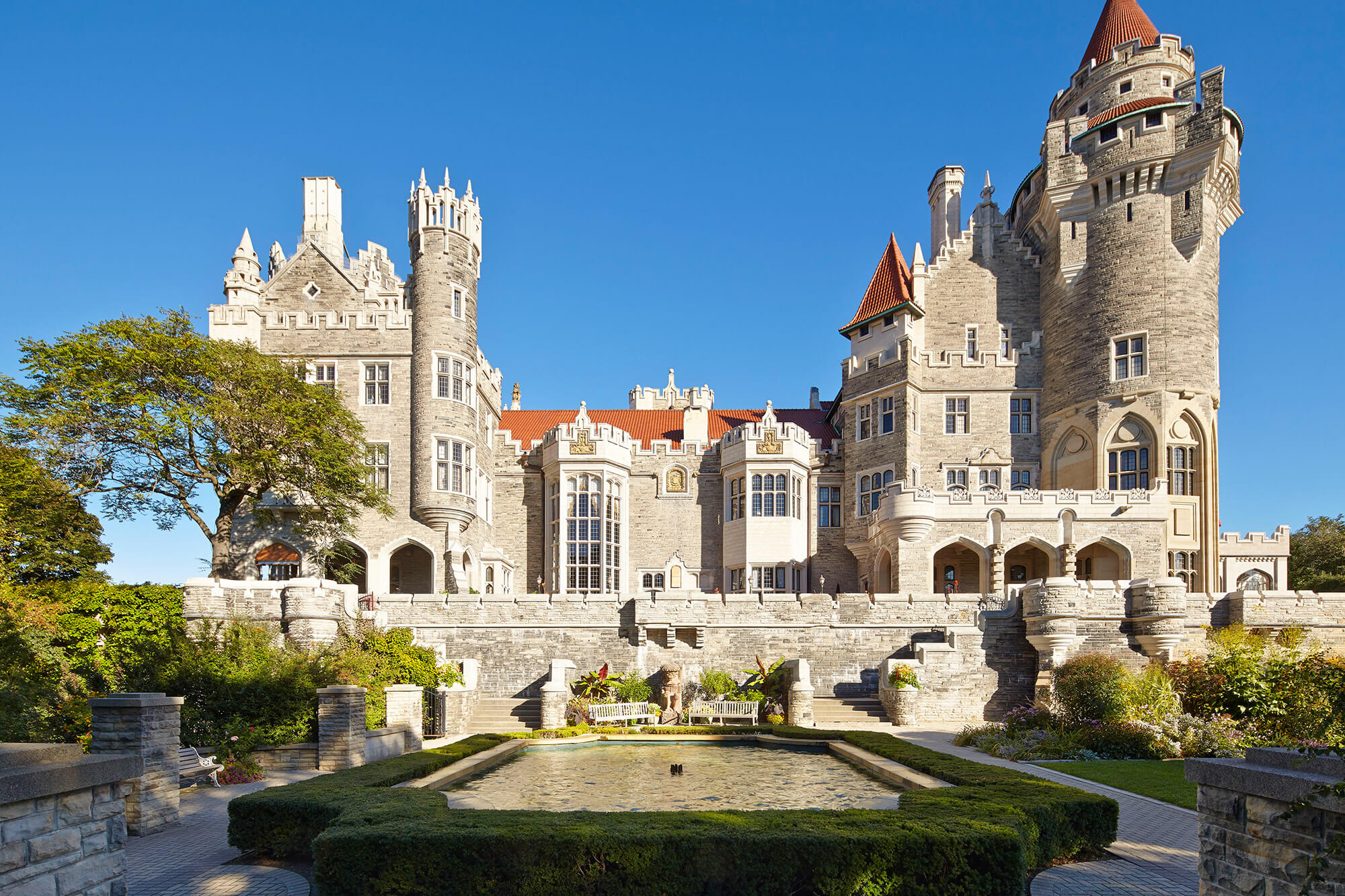 toronto engagement and wedding photography at Casa Loma