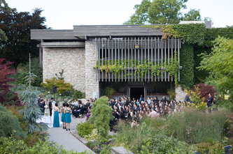 outdoors Edwards Gardens wedding of chinese couple